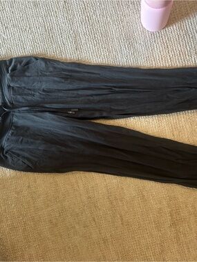 Black Lulu jogger pants (ready to rulu, align fabric)